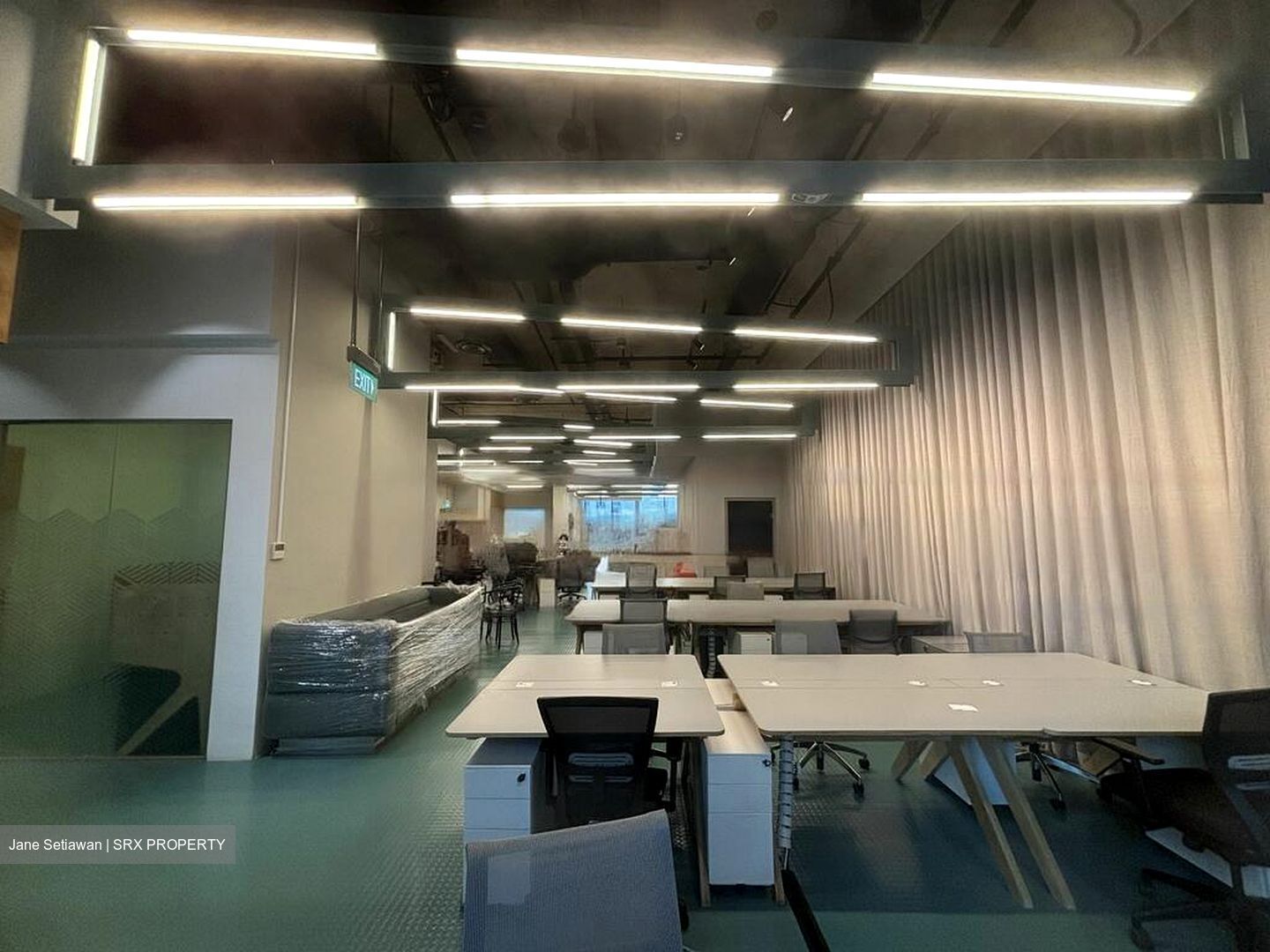 Tahir Building (D1), Office #452487951